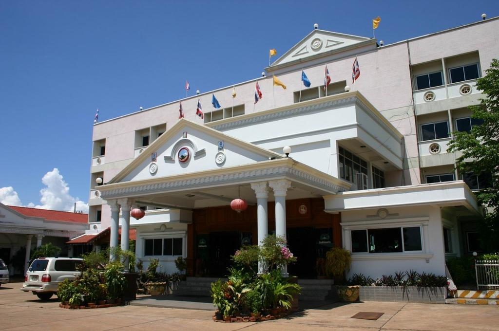 Sakol Grand Palace Hotel Sakon Nakhon Buitenkant foto